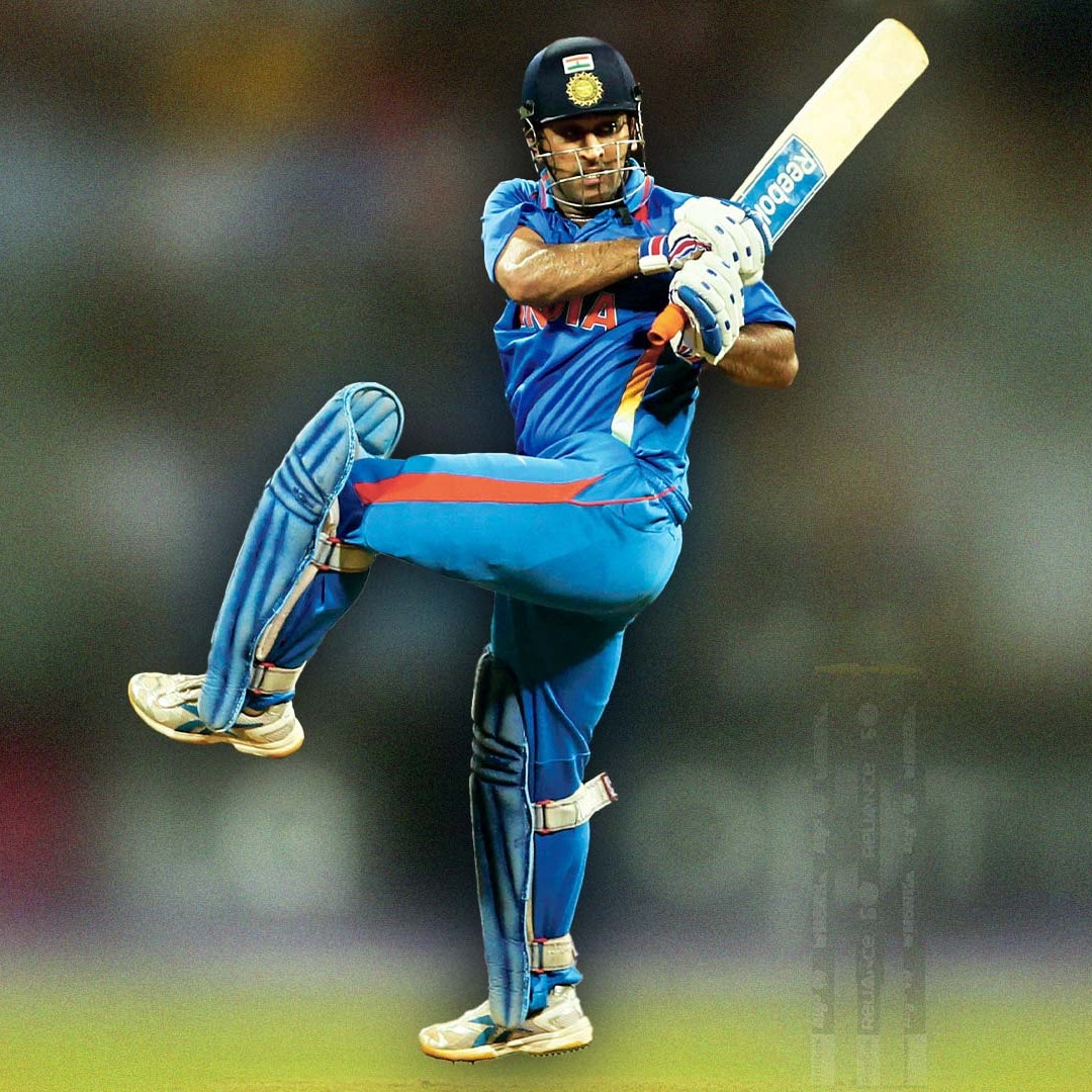 MS Dhoni's bat he played with in the 2011 World Cup final has been sold for this huge amount. Check it out