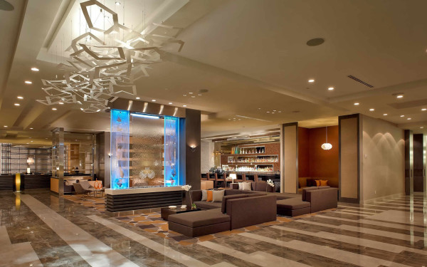 EB Hotel Miami Oferta de plátanos en el aeropuerto de Savannah