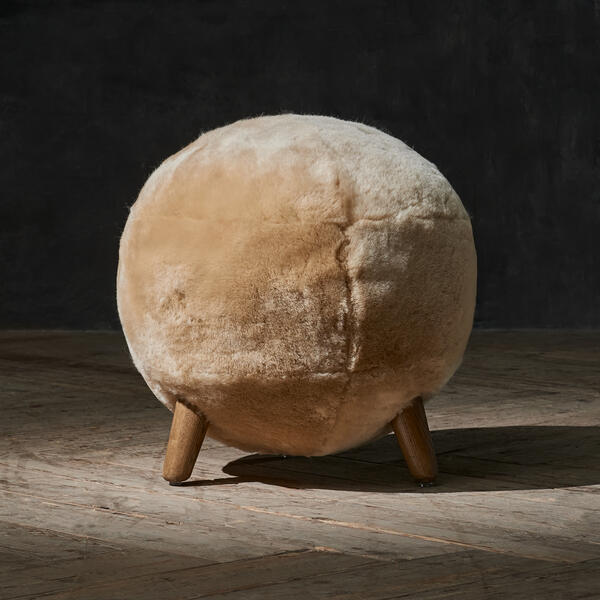 N BAL SO 0001 pastekh stool small detail 2