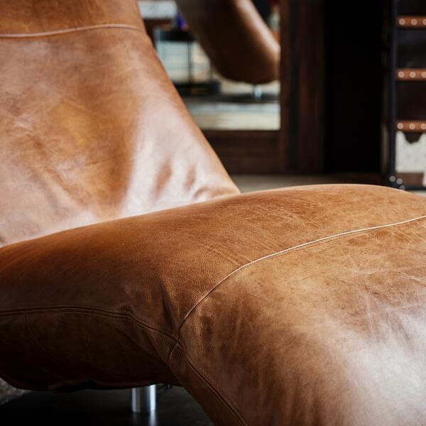 bay swivel chair detail 3