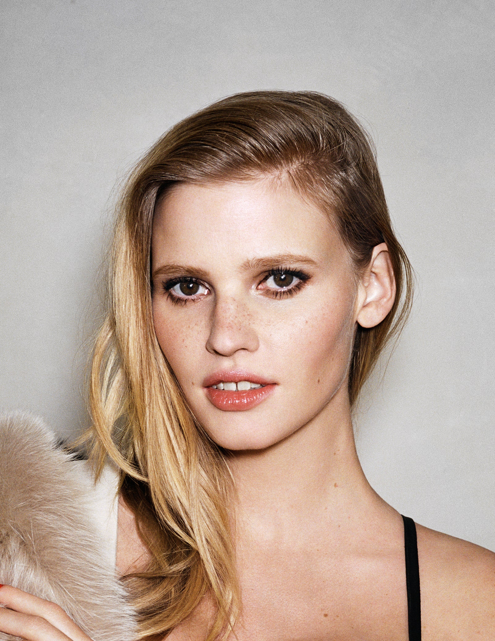 lara stone