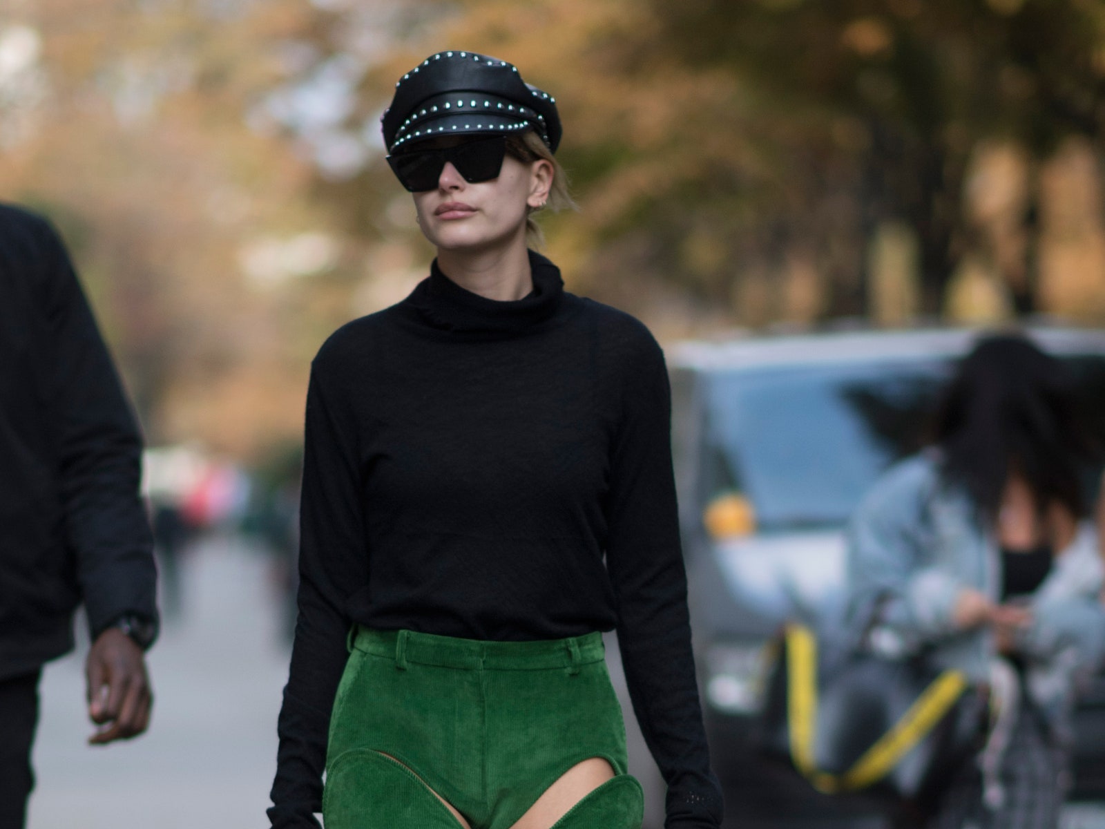 Hailey Baldwin Road-Tests the Riskiest Street Style Trend at Paris Fashion Week