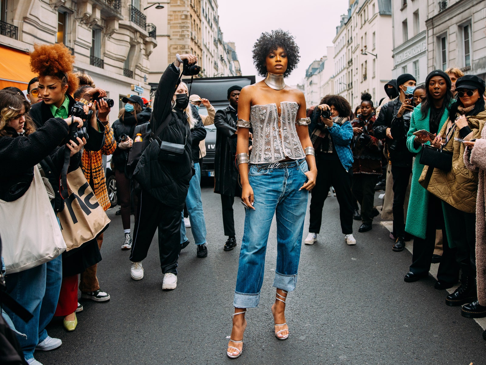 In Paris, Fashion Is Back&-And So Are the Crowds