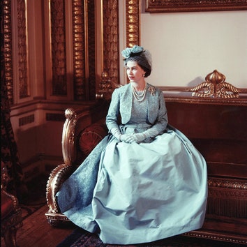 Inside the World of Norman Hartnell, the Queen’s Favorite Couturier