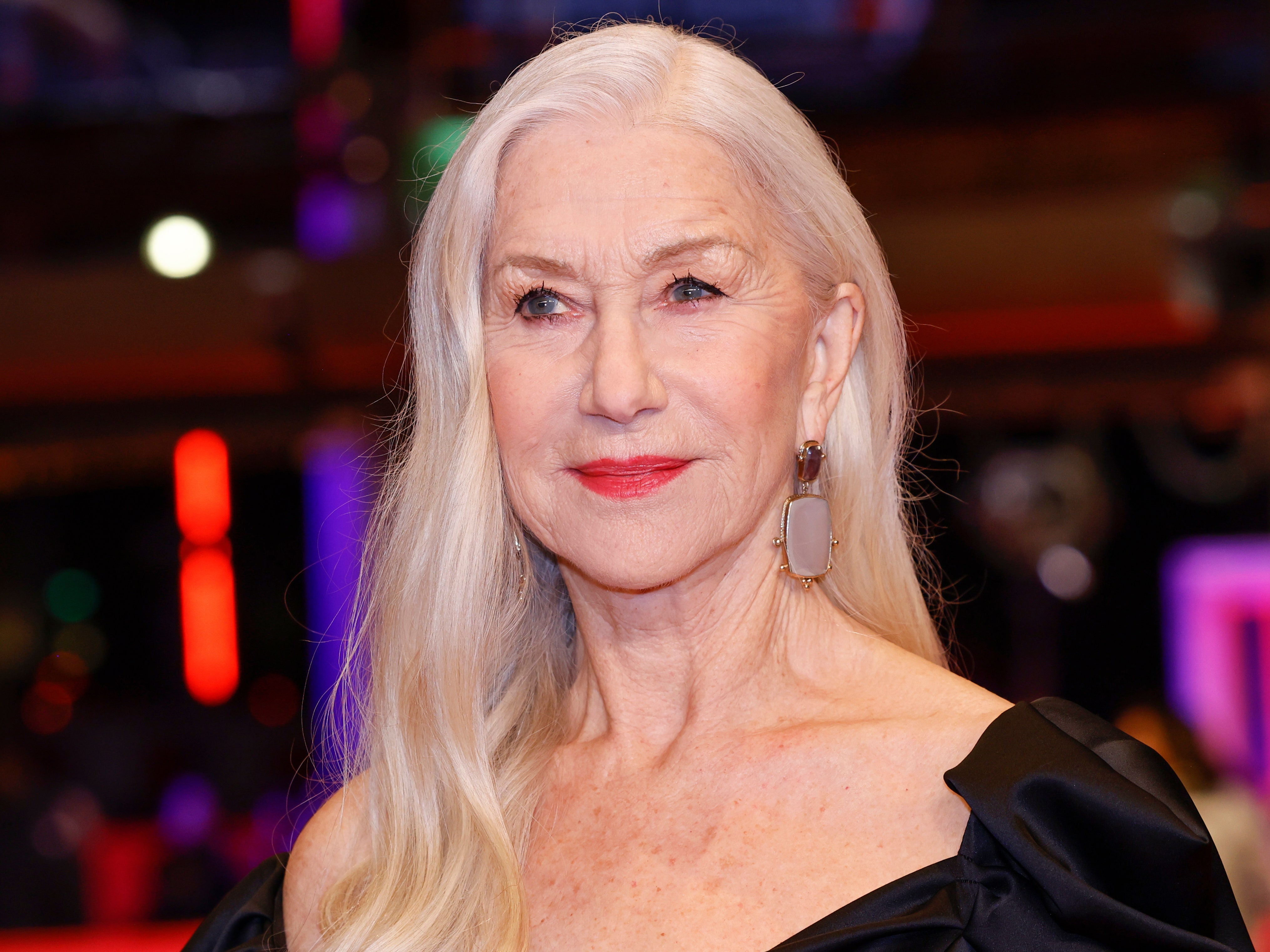 As She Turns 79, Enjoy 10 Of Helen Mirren’s Most Iconic Grey Hair Moments