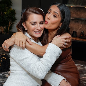 From Glowy Skin To Natural Grays, Penélope And Salma Are BFF Beauty Goals