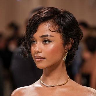 Crystals! Skinny Brows! Wigs! The Best Beauty Looks from Met Gala 2024