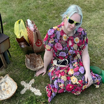 In Search of Maximalist Costume Jewelry at Brimfield&-North America’s Largest Outdoor Antique Market