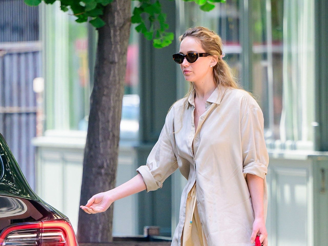 Jennifer Lawrence Has Retired the Nude Flat for an Even Stranger Shoe
