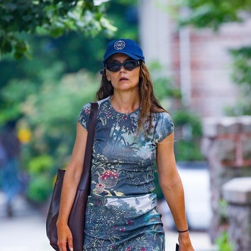 Katie Holmes Is Giving Vacation Style a Whole New Meaning