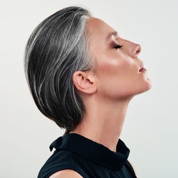 The Best Oils for Gray Hair, to Keep Silvery Hairstyles Vibrant and Hydrated