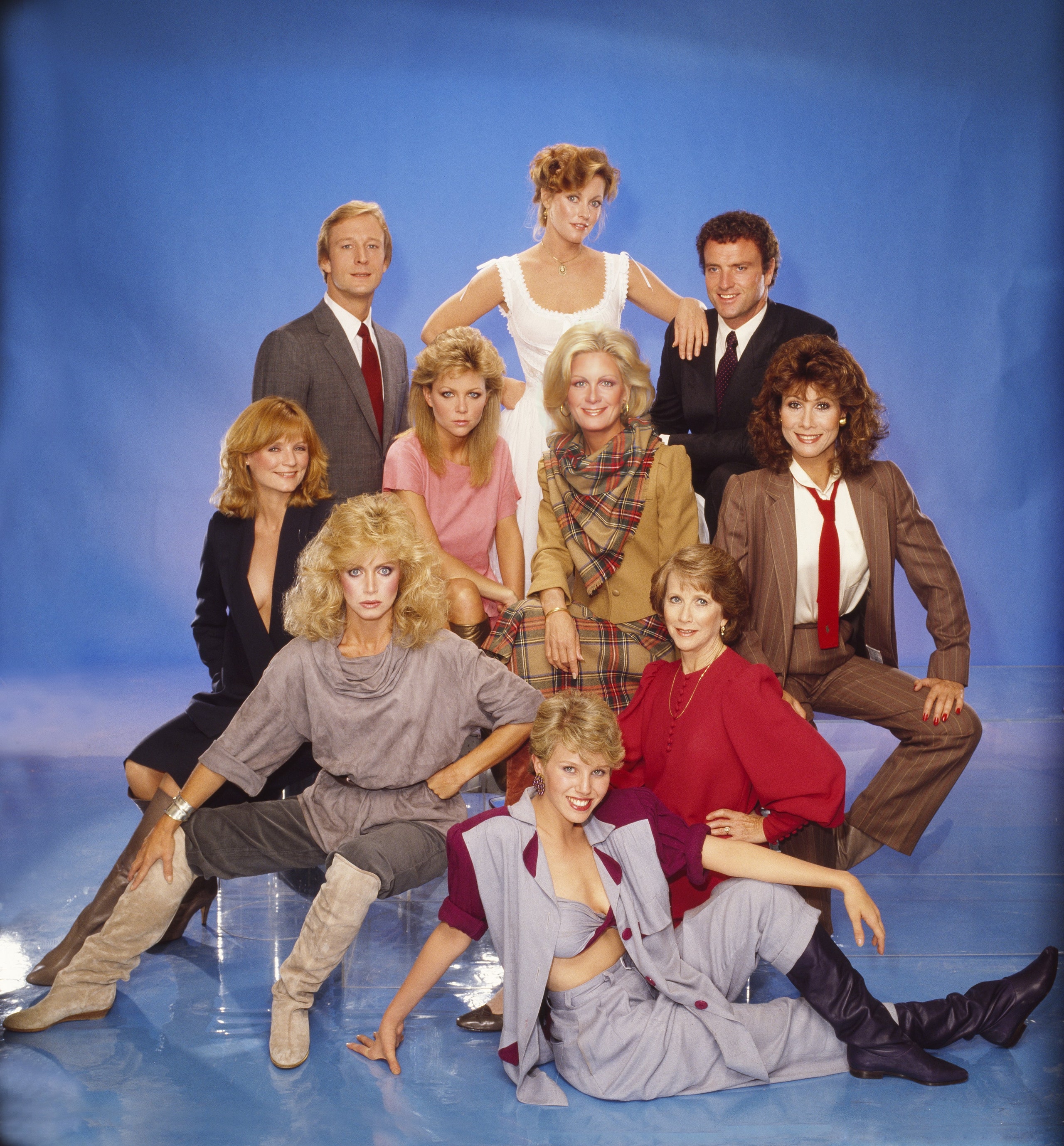 Knots Landing cast members Michele Lee Donna Mills Joan Van Ark Kevin Dobson Julie Harris and Ted Shackelford