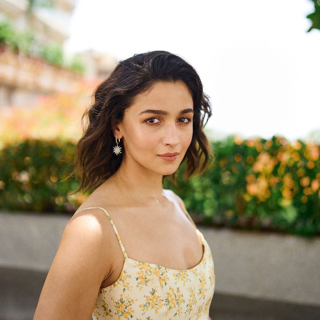 Alia Bhatt chose soft bronze makeup to match her butter-yellow ensemble