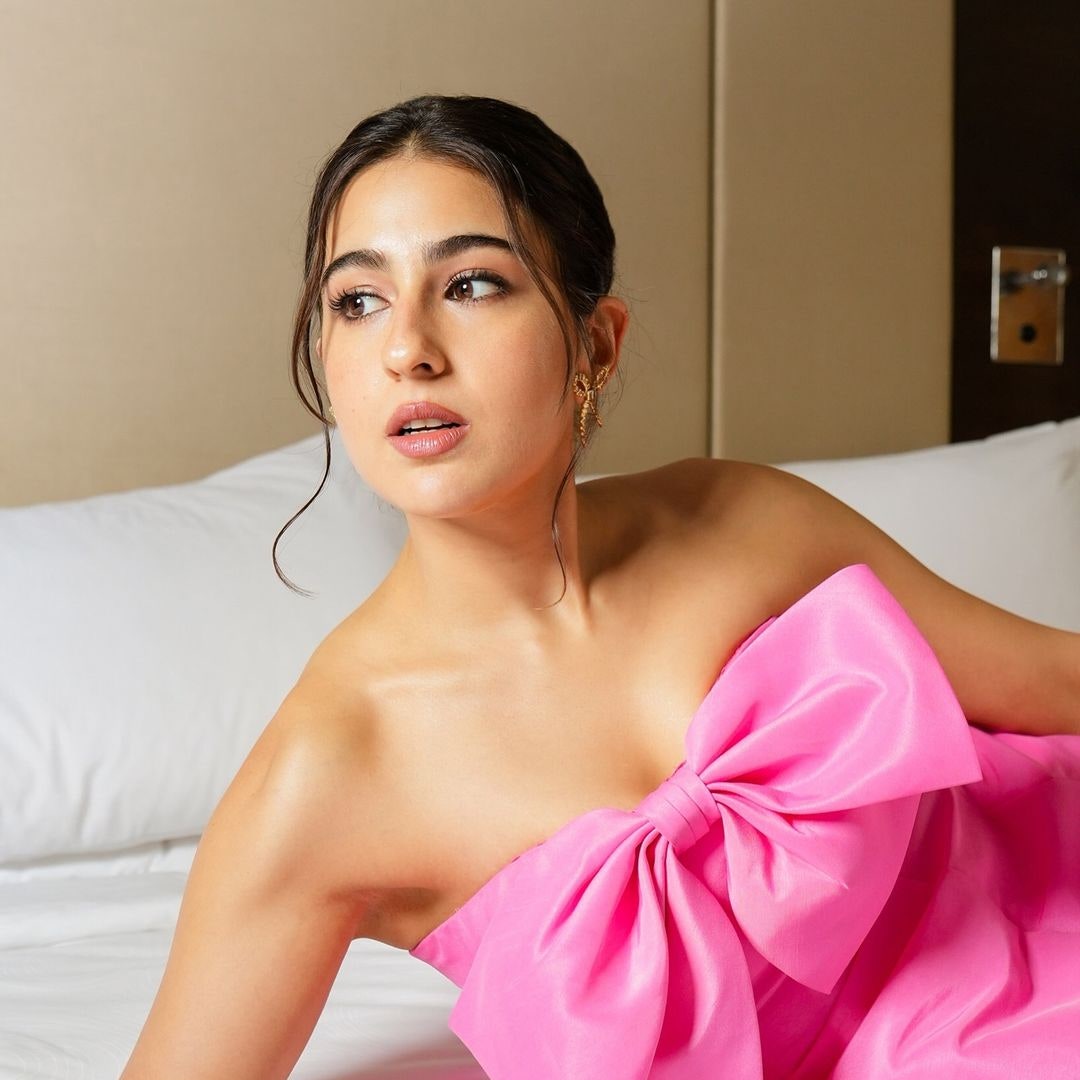 Sara Ali Khan channels Barbiecore with glossy pink lips and radiant skin