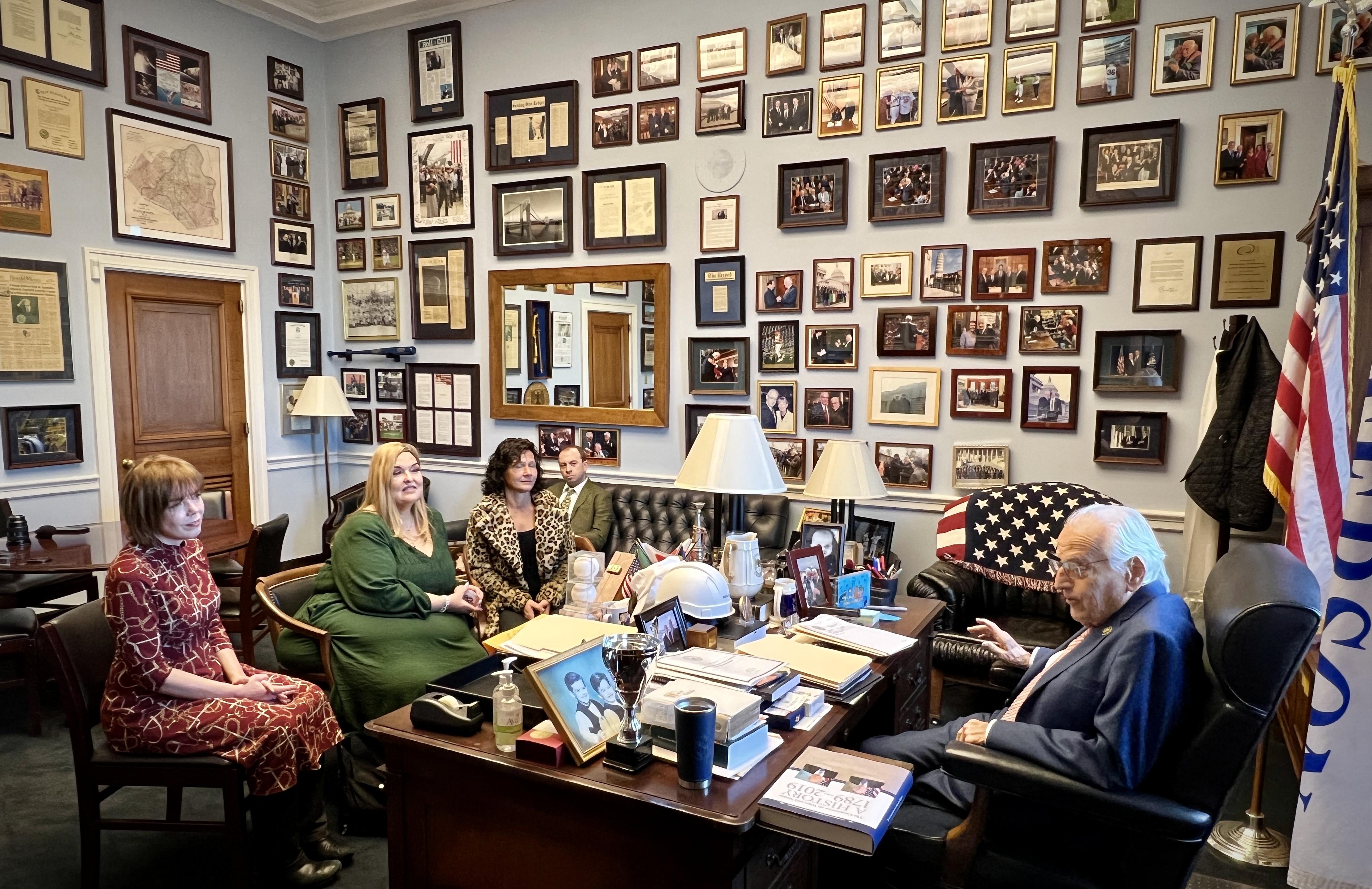 Swifties meet with lawmakers 