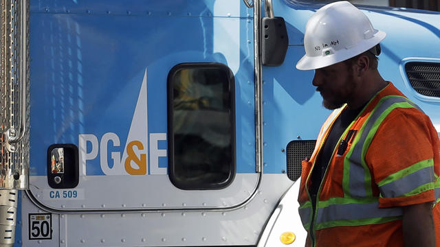 pge-worker-generic.jpg 