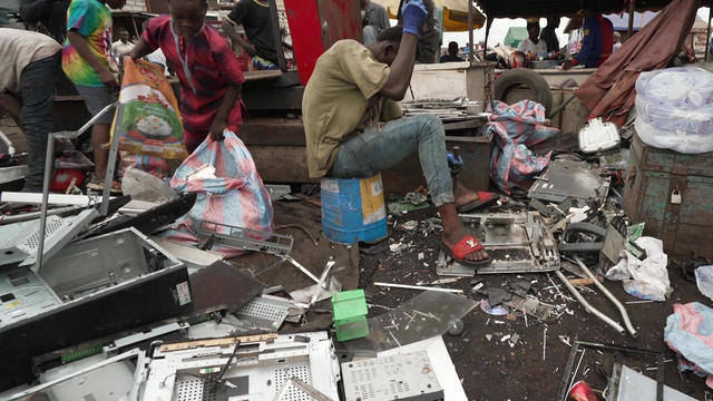 e-waste-2-1280.jpg 