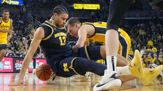 Iowa Michigan Basketball 