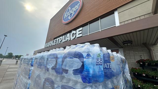 kroger-water-giveaway.jpg 