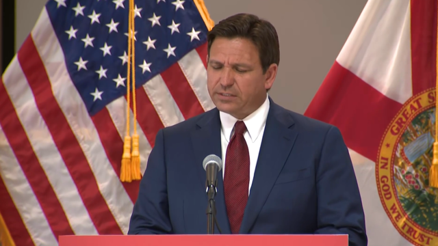 aaaadesantis.png 