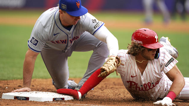 Britain Baseball Mets Phillies 