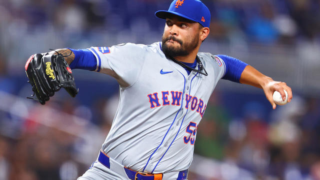 Sean Manaea #59 of the New York Mets pitches against the Miami Marlins during the first inning of the game at loanDepot park on July 19, 2024 in Miami, Florida. 