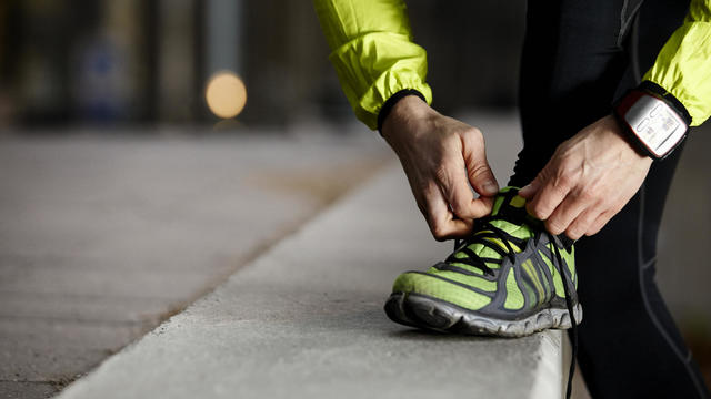 Athlete preparing work out 