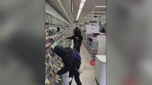 SF Walgreens shoplifters 