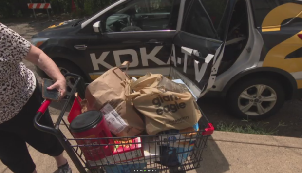 food-pantry-unloading.png 