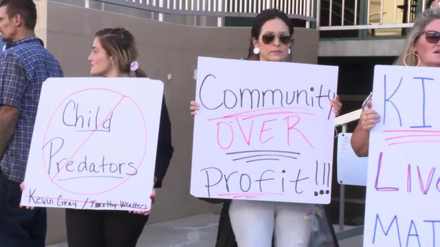 turlock-sex-predator-release-protest.jpg 