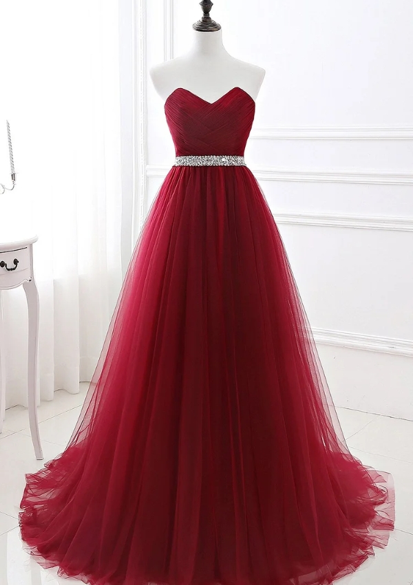 Red Prom Dresses: Elegance and Passion in Every Detail