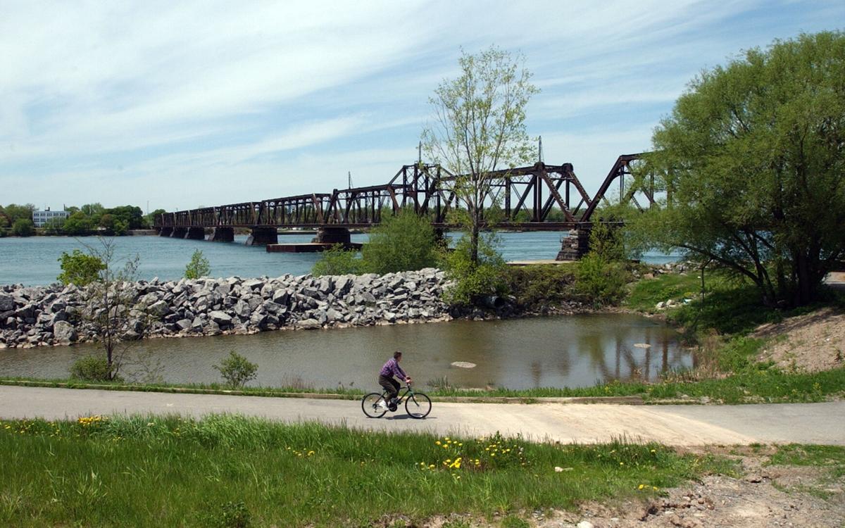 International Railway Bridge