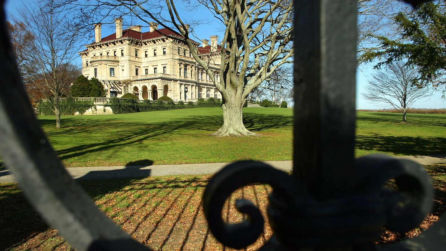 If you live in Newport County, or work in the hospitality industry, you can get free admission to over a dozen Newport attractions like The Breakers mansion, June 8-10.