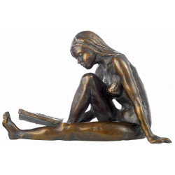 Sculpture  "Reading Woman", Birgit Stauch