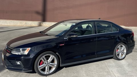 2016 Volkswagen Jetta.