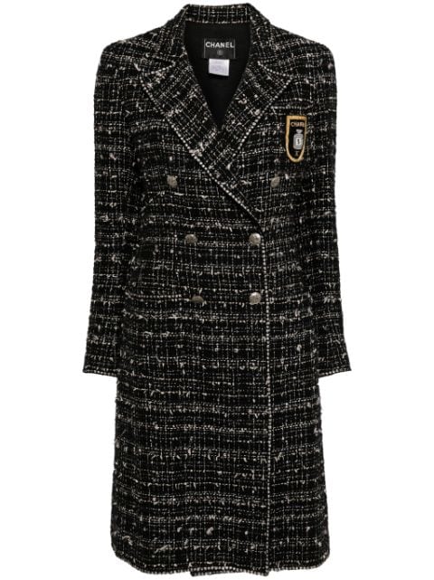 CHANEL Pre-Owned 2005 crest-appliqué tweed coat