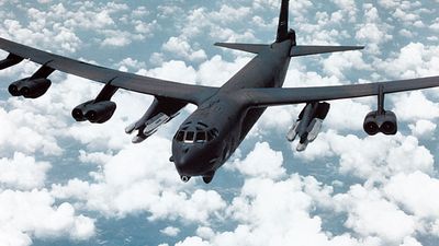 B-52G with cruise missiles, USAF, short range attack missiles SRAMs; guided missile