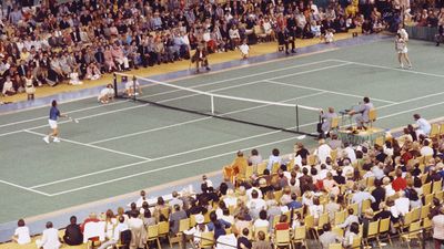 Bobby Riggs (bottom) and Billie Jean King during the "Battle of the Sexes" match at the Houston Astrodome, Texas, September 20, 1973. (tennis)