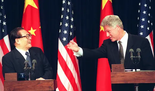 Former U.S. President Bill Clinton and former Chinese President Jiang Zemin at a press conference on October 29, 1997. 