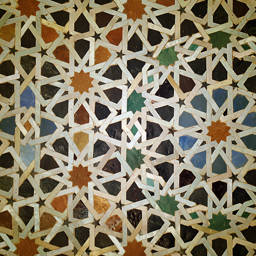 Moroccan tiles that could be interpreted as organic interconnectedness. . Photo: Mikołaj Pasiński / Flickr CC BY 2.0