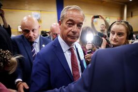 Nigel Farage issues urgent UK migration warning