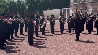 Buckingham Palace military band play Taylor Swift’s Shake It Off