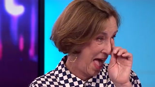 Kirsty Wark wipes away tears during final Newsnight sign-off