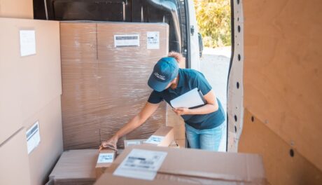 How to Start a Courier Business