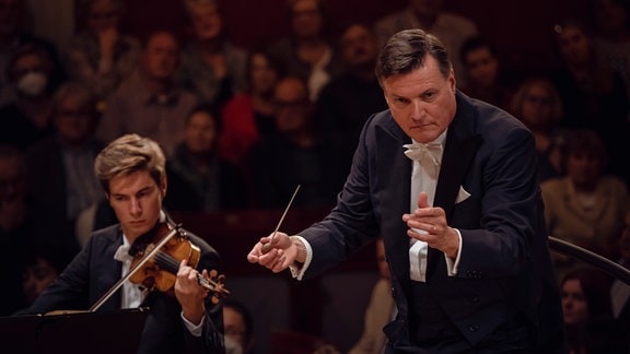 Christian Thielemann dirigiert.