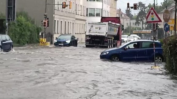 überflutete Straße in Leipzig