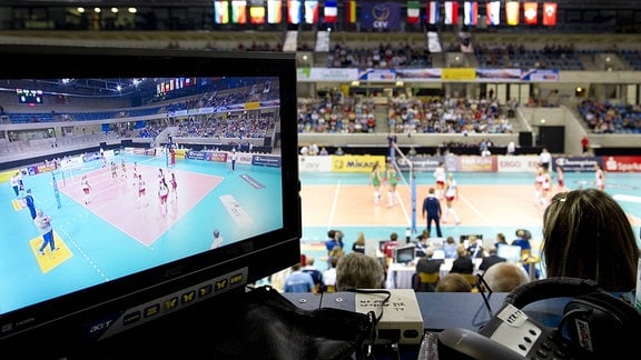 Reporterplatz bei einem Volleyballspiel