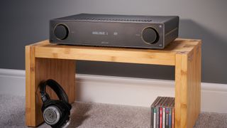 Integrated amplifier: Arcam A15