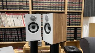 Standmount speakers: Bowers & Wilkins 607 S3