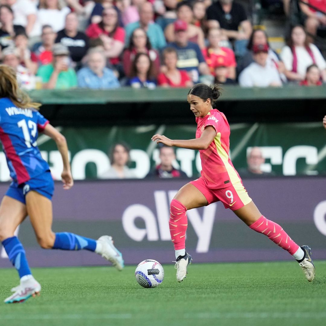 USWNT REWIND: Wave Snap Pride Win Streak; Red Stars Set Attendance Record at Wrigley Field